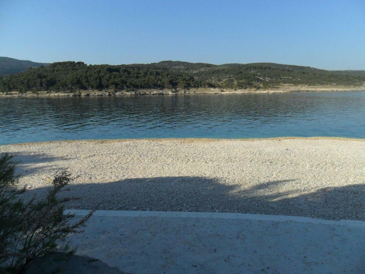 Apartment Nada Povlja  Εξωτερικό φωτογραφία